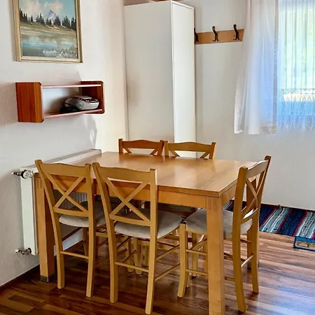 Haus דירה
